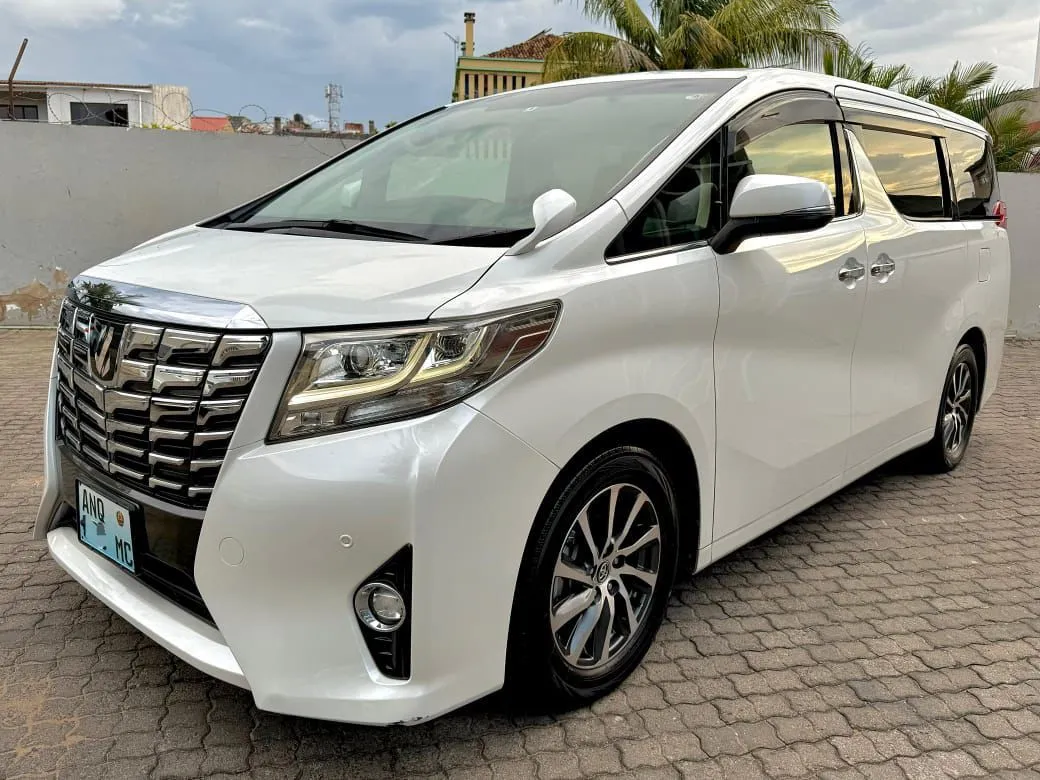 Toyota Alphard photo 2
