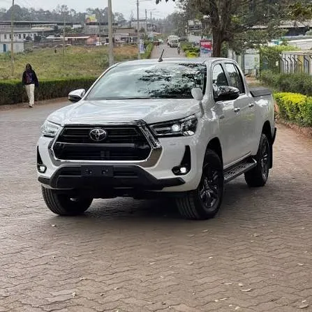 Toyota Hilux 2x4 photo 2